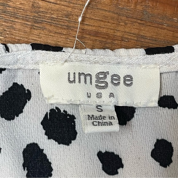Umgee Linen Blend Frayed Edge Short Sleeve Top Size Small cream black dot - Picture 6 of 7